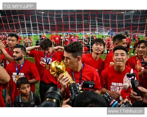 海港夺冠庆典明天下午盛大举行球迷会邀您共同见证辉煌时刻